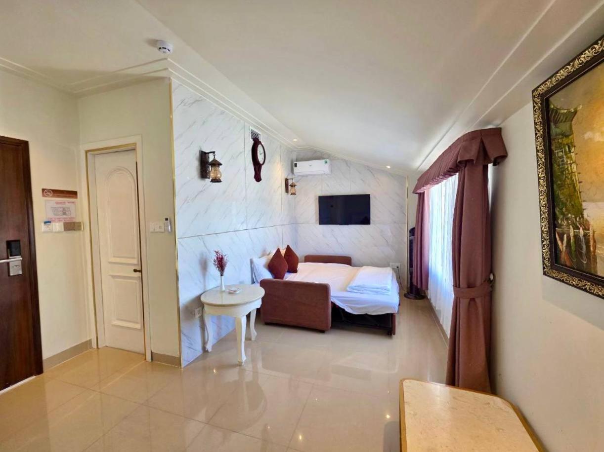 Tulip Hotel 3 Da Lat Buitenkant foto