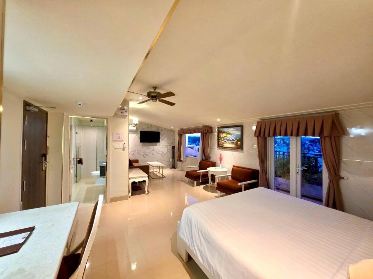 Tulip Hotel 3 Da Lat Buitenkant foto
